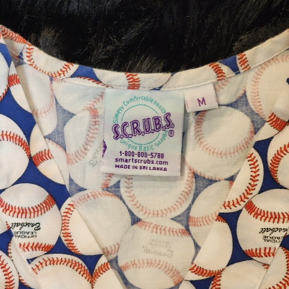 Baseball Scrubs Top Size Medium - Picture 5 of 8